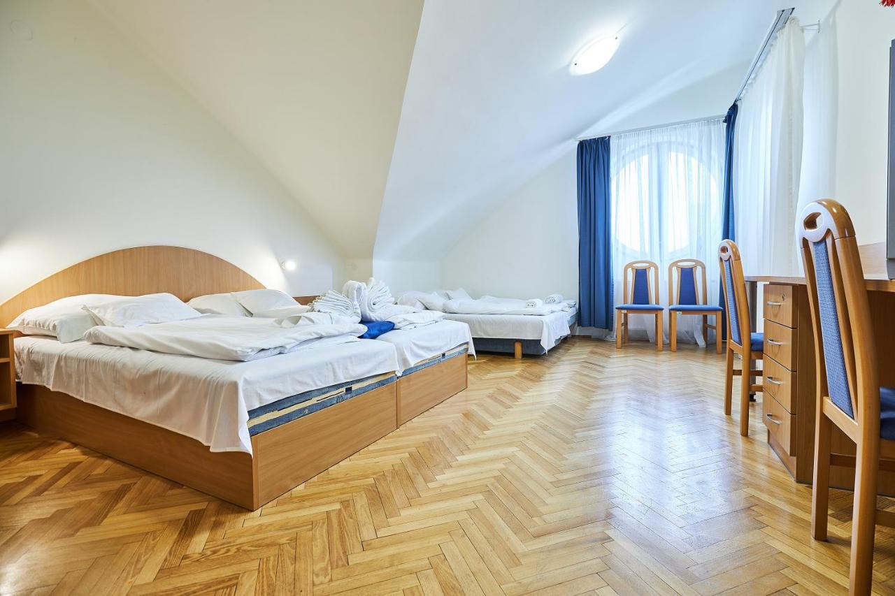 Nimrod Vendeghaz Hotel Hajduszoboszlo Exterior photo